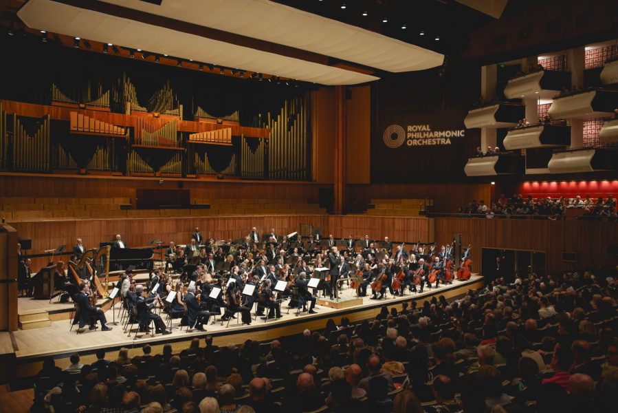 28-octuubre-ROYAL-PHILARMONIC-royal_philharmonic_vasily_petrenko_foto2_de_andy_paradise-2048x1366